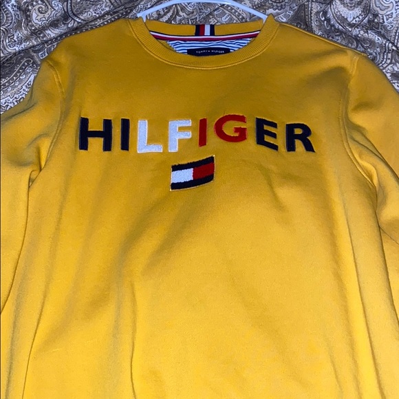 Sweatshirt - Picture 1 of 1